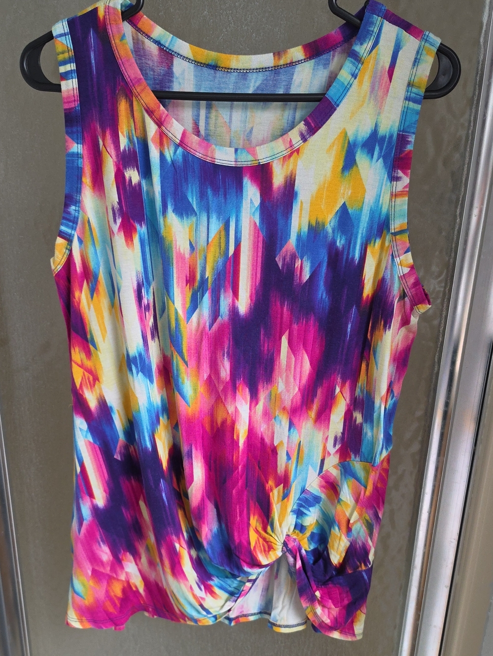 Sleeveless Twist-Hem Tank Top - Multicolor